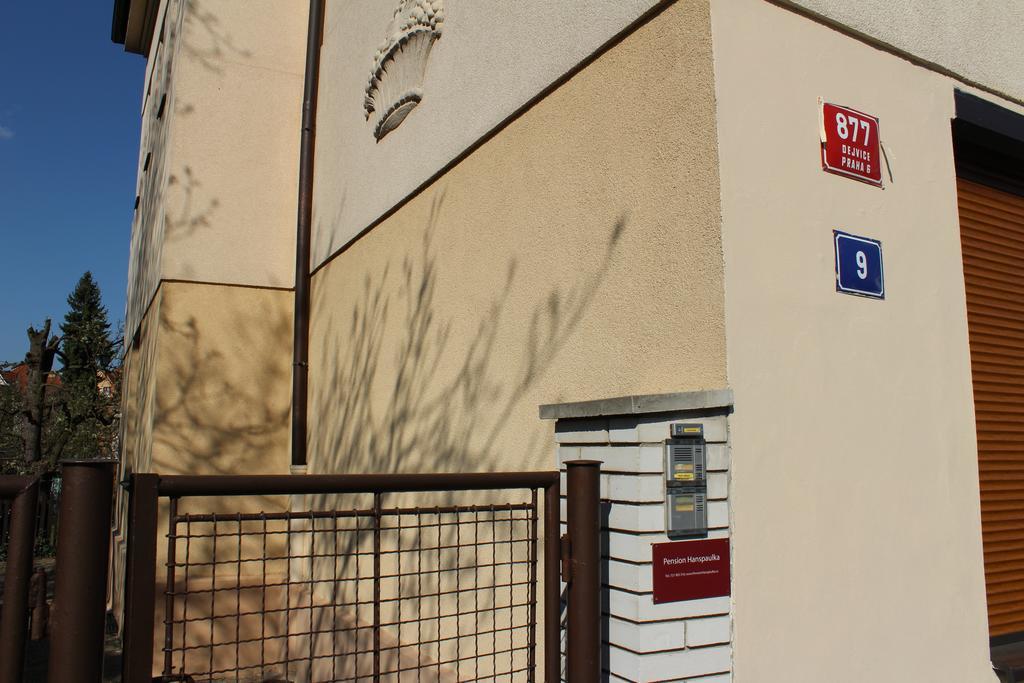 Pension Hanspaulka プラハ エクステリア 写真